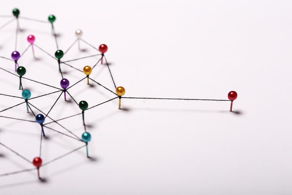 linking-pins-networking-concept-unity